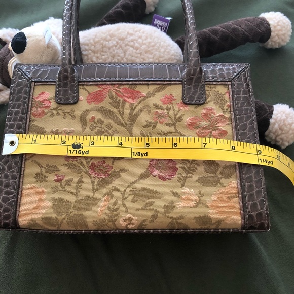 Tapestry purse with faux leather by Liz Claiborne - Picture 8 of 11
